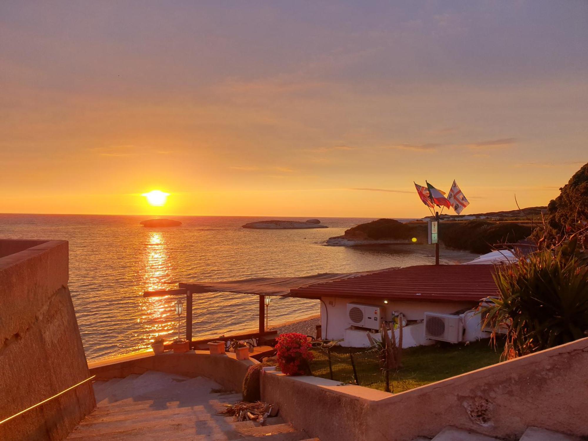 Mare Lughente Bed & Breakfast S'Archittu Dış mekan fotoğraf