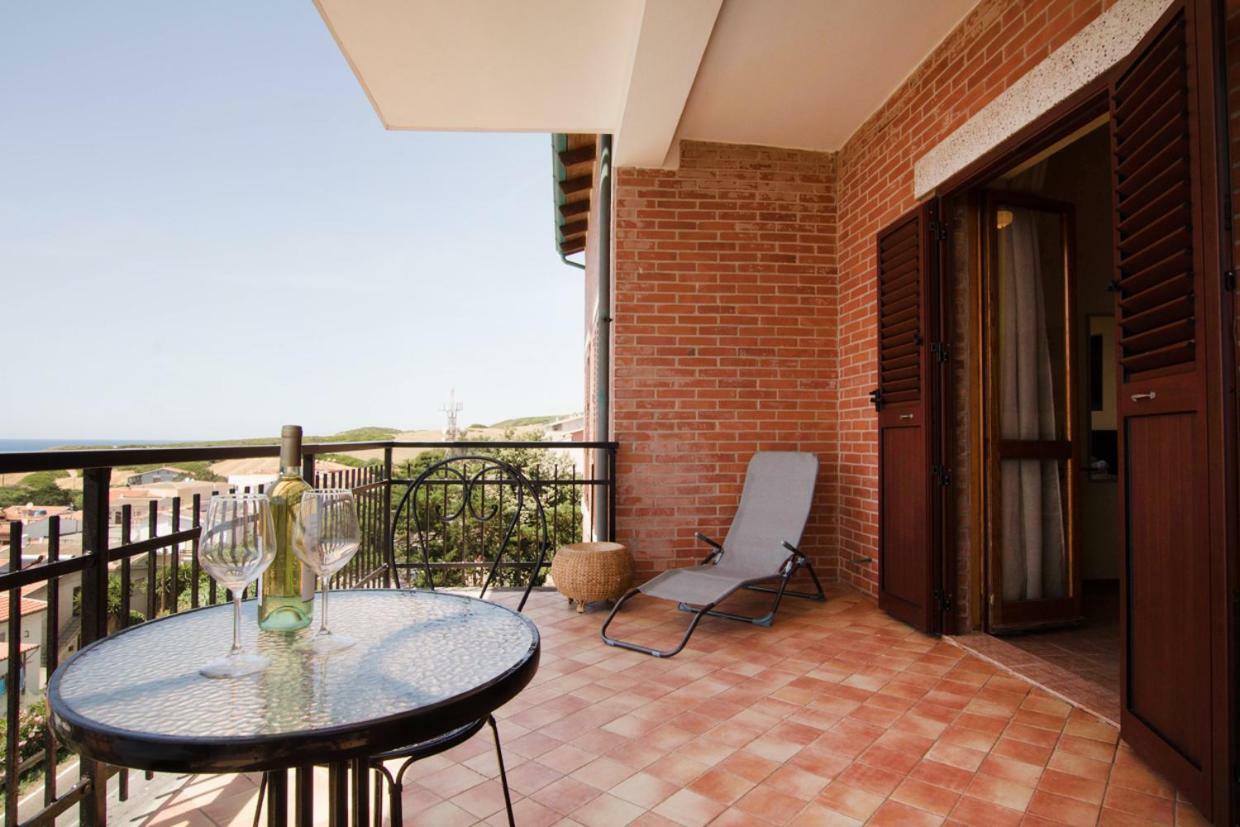 Mare Lughente Bed & Breakfast S'Archittu Dış mekan fotoğraf