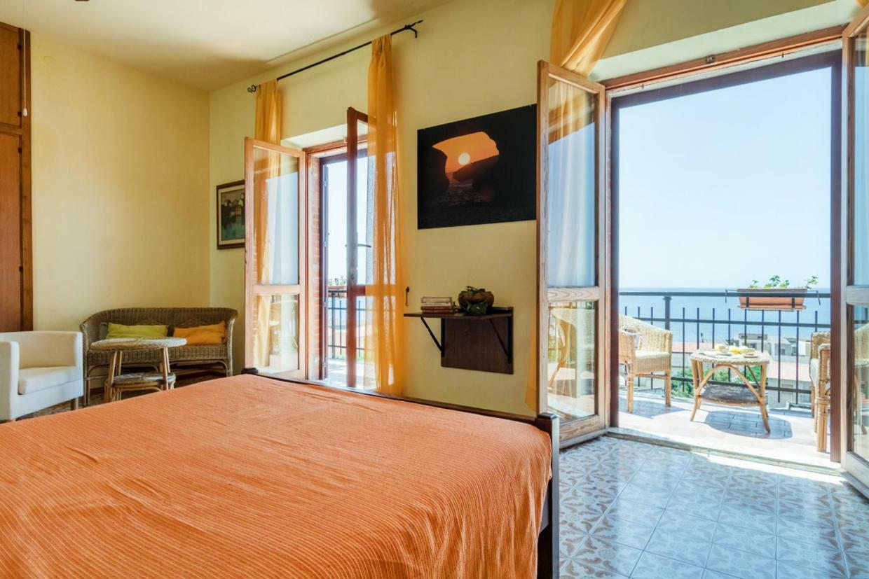Mare Lughente Bed & Breakfast S'Archittu Dış mekan fotoğraf