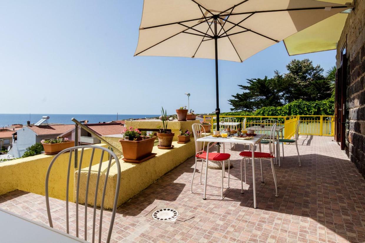 Mare Lughente Bed & Breakfast S'Archittu Dış mekan fotoğraf
