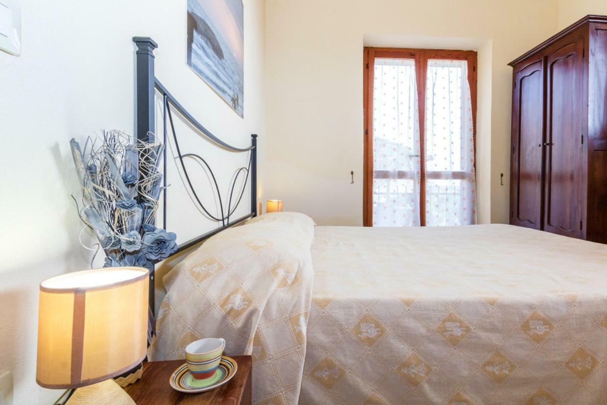 Mare Lughente Bed & Breakfast S'Archittu Dış mekan fotoğraf