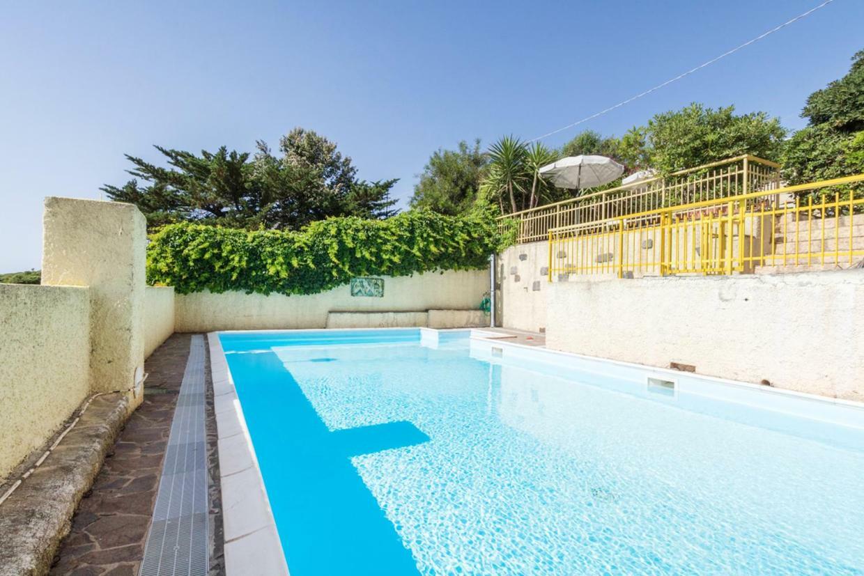 Mare Lughente Bed & Breakfast S'Archittu Dış mekan fotoğraf