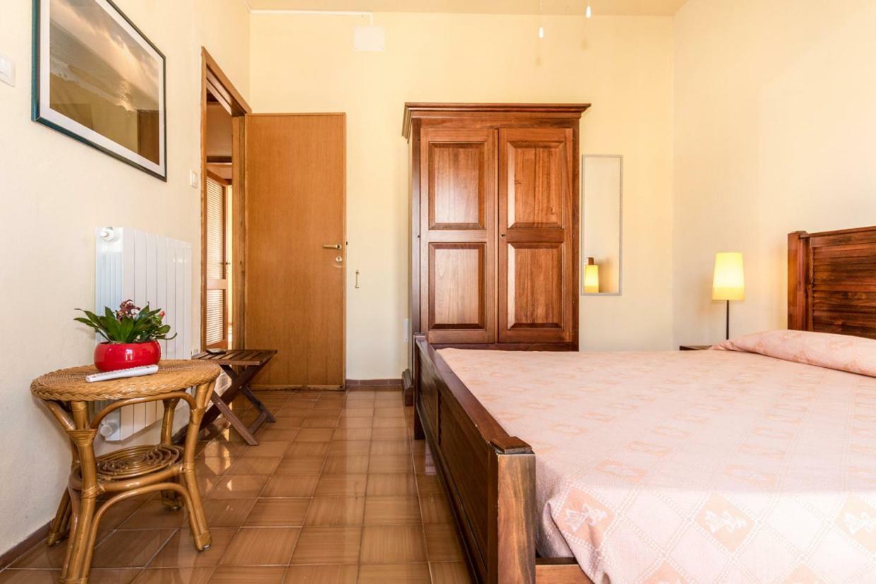 Mare Lughente Bed & Breakfast S'Archittu Dış mekan fotoğraf