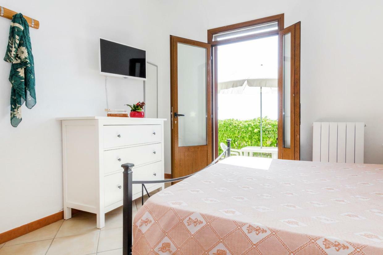 Mare Lughente Bed & Breakfast S'Archittu Dış mekan fotoğraf
