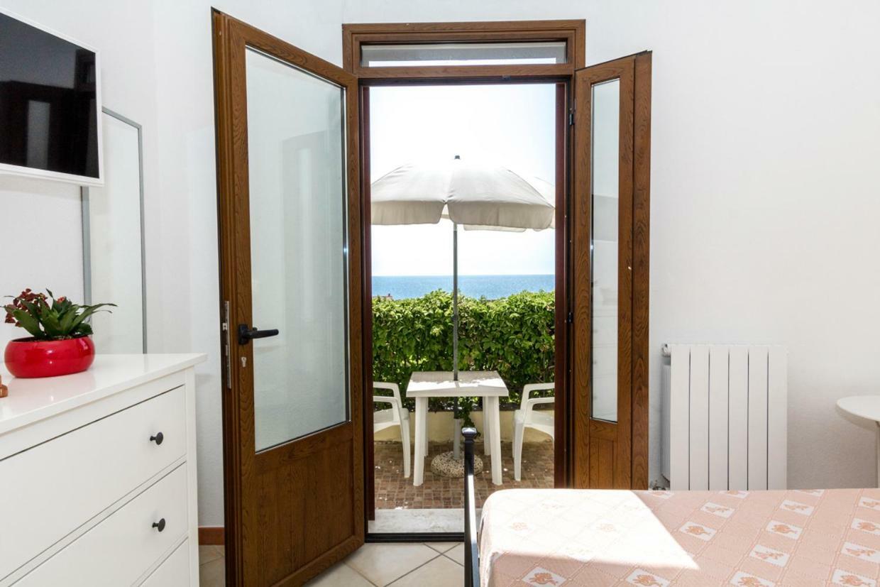 Mare Lughente Bed & Breakfast S'Archittu Dış mekan fotoğraf