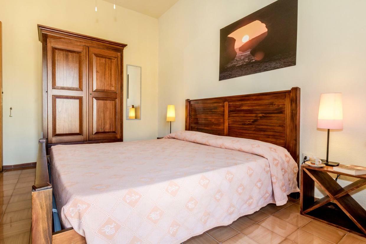 Mare Lughente Bed & Breakfast S'Archittu Dış mekan fotoğraf