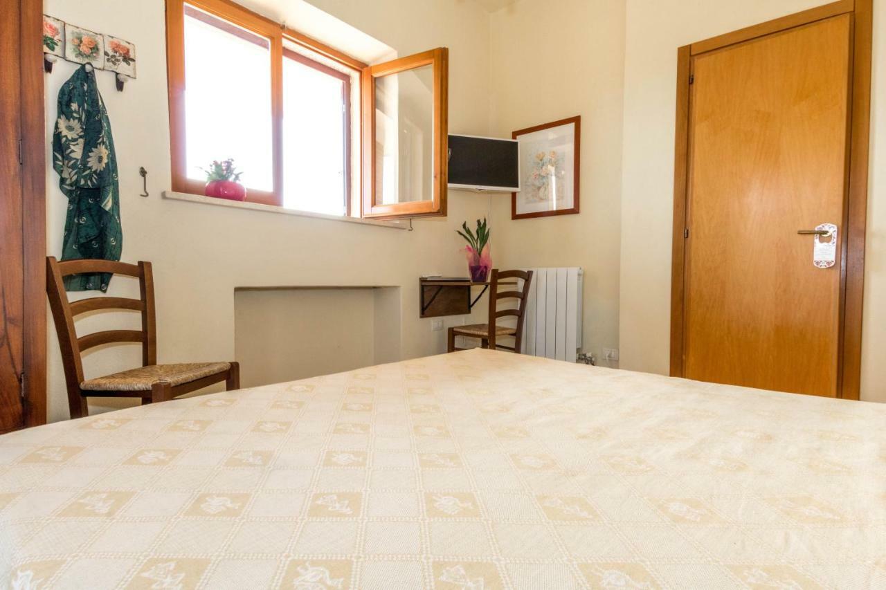 Mare Lughente Bed & Breakfast S'Archittu Dış mekan fotoğraf